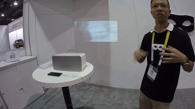 Dashbon Projector Speaker 700 Lumen Review - CES 2015 смотреть онлайн