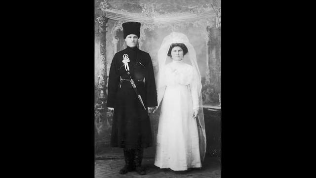 Шёлкова ниточка в стенку бьёт смотреть онлайн