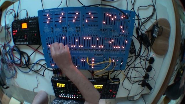 Elektron Digitone, Digitakt and Behringer 2600 Blue Marvin: Unleashed смотреть онлайн