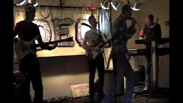 QED 'Runaway' 2003 смотреть онлайн