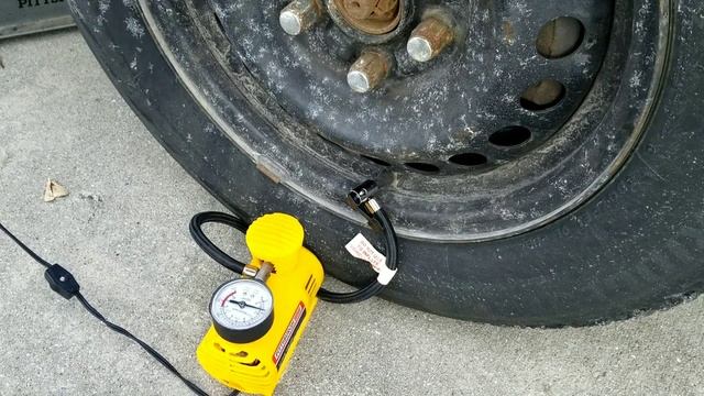 Harbor Freight 6$ Portable Air Pump Review смотреть онлайн