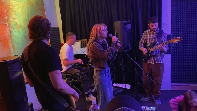 Заблокировать