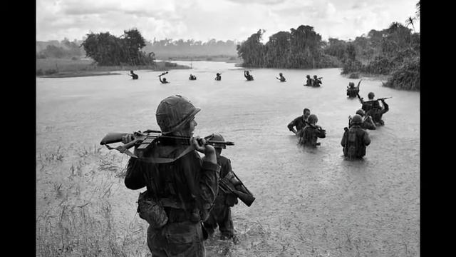 Creedence Clearwater Revival / Run Through The Jungle (Vietnam Footage)