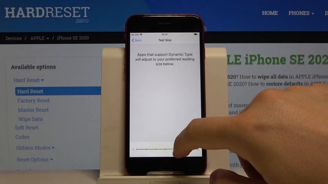 How to Change Font Size on iPhone SE 2020 – Personalize Font смотреть онлайн
