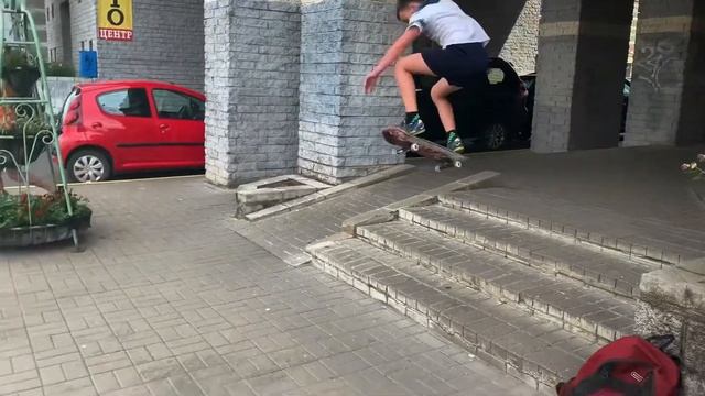 Олли со ступенек смотреть онлайн