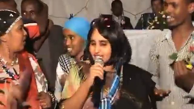 Kampala adaa i baday by Ayaan Warsame смотреть онлайн