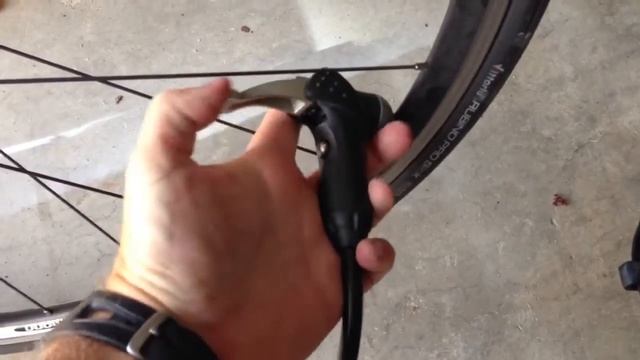 How to Inflate a Bicycle Tire смотреть онлайн