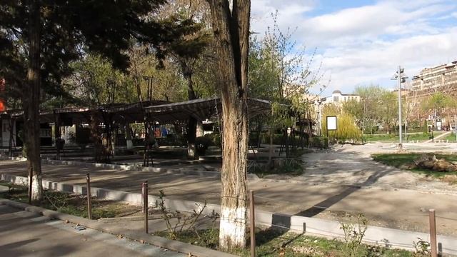 Yerevan, 16.04.17, Su, Video-2, (на рус.), У Оперы смотреть онлайн