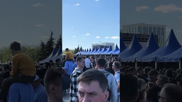 ВЫСТАВКА ТРОФЕЙНОЙ ТЕХНИКИ | 1 МАЯ смотреть онлайн