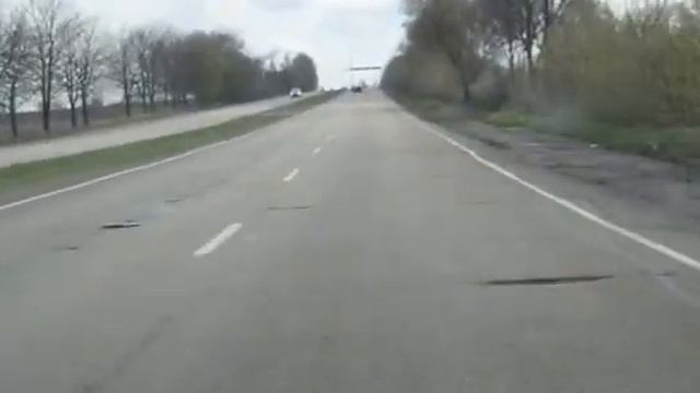 Дорога отчаяния. Участок трасcы Н 08 в районе выезда на трассу Днепр Кривой Рог смотреть онлайн