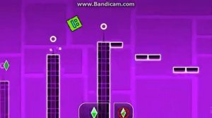 КАК ПРОЙТИ Geometry Dash 1 уровень