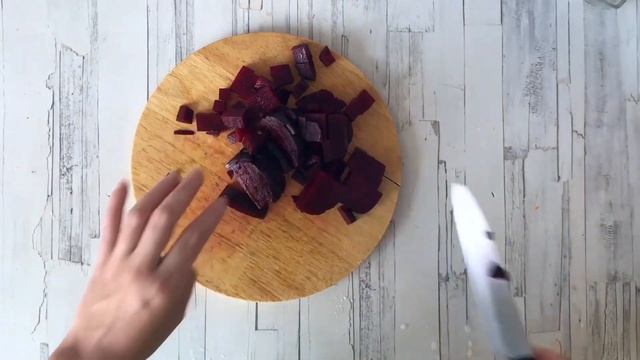 КАК ПРИГОТОВИТЬ ВИНЕГРЕТ С ФАСОЛЬЮ И КВАШЕНОЙ КАПУСТОЙ? Овощной постный салат для ужина смотреть онлайн