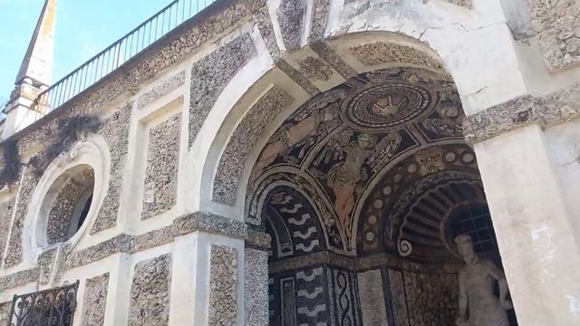 Тайна концентрации пчел у жижевого фонтана! Обследование первого уровня "парка" смотреть онлайн