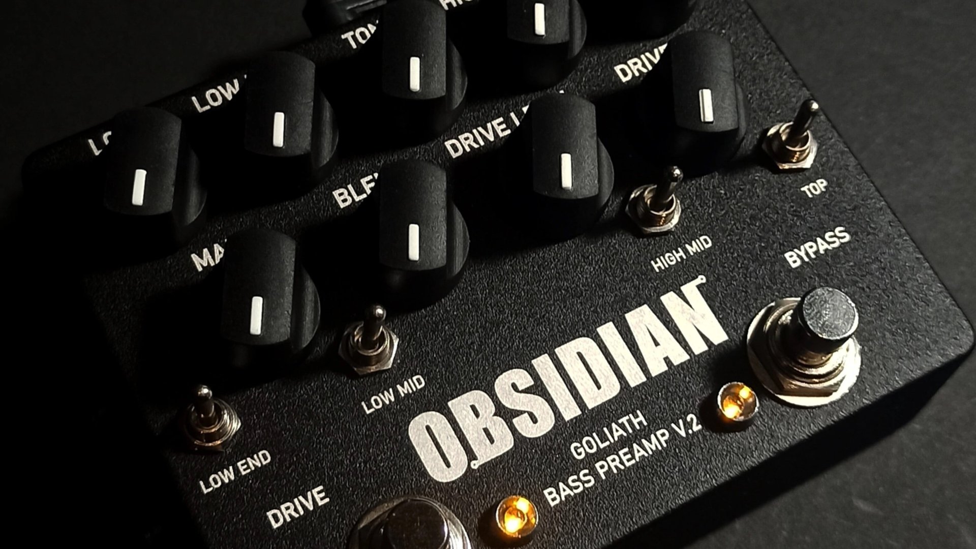 Obsidian Goliath Bass Preamp V2 Cabsim Out & Main Out / Демо работы встроенного кабсима смотреть онлайн