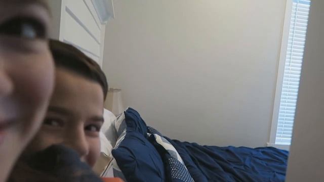 SARDiNES Hide And Seek At Our Neighbors House - They Were Not Home! / That Youtube3 Family Channel смотреть онлайн