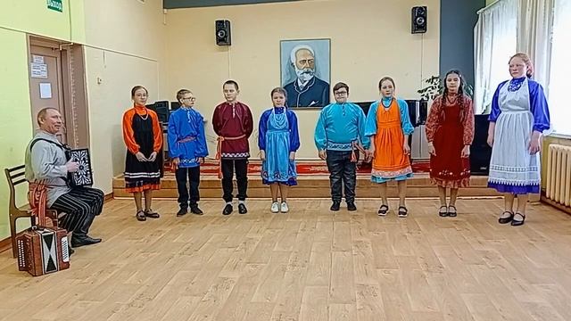 Фольклорный ансамбль Ручеёк ДШИ с.Пычас смотреть онлайн