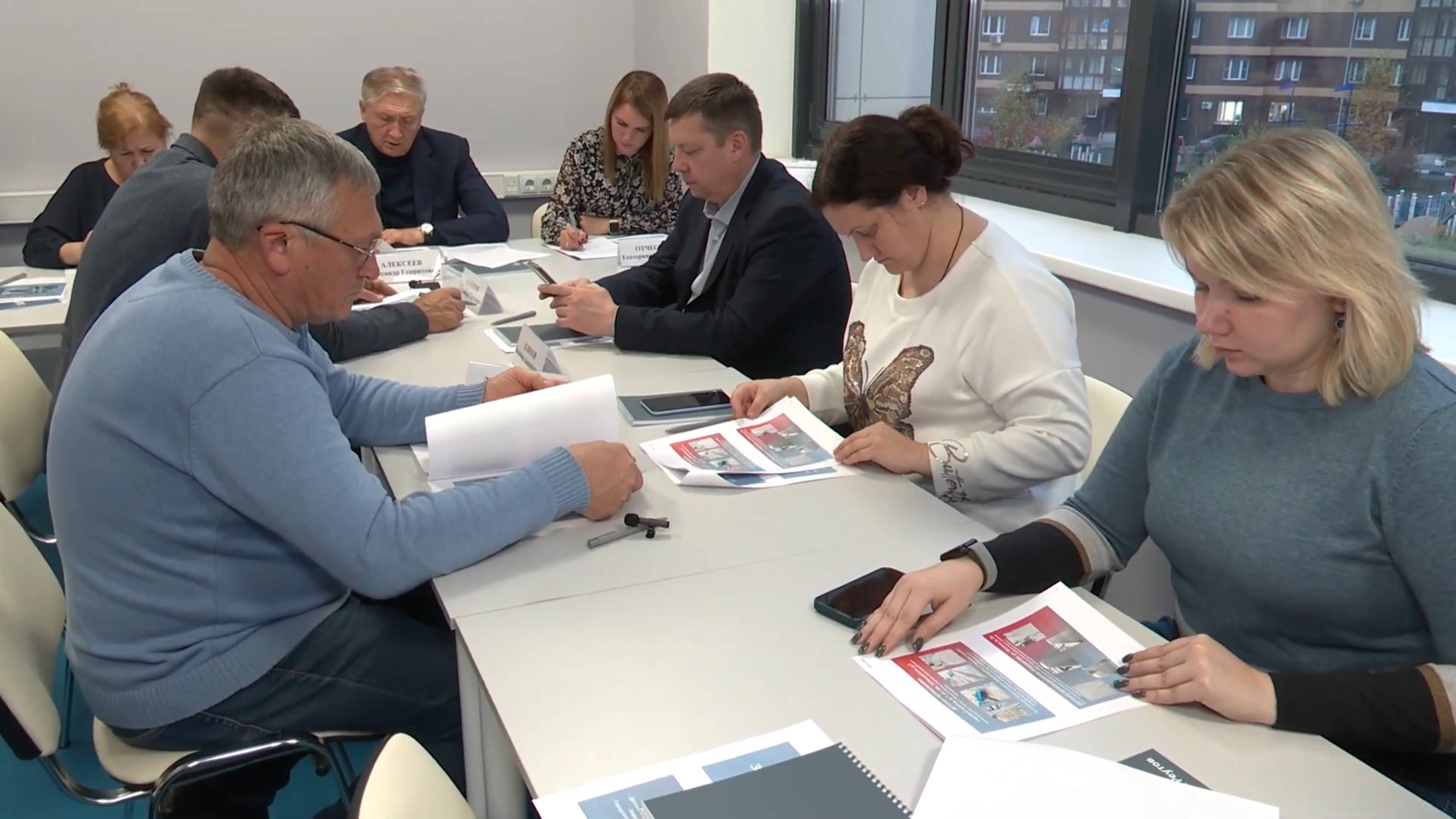 На «Здравчасе» в Реутове обсудили вопросы планового ремонта медицинских учреждений 12.11.2024 смотреть онлайн