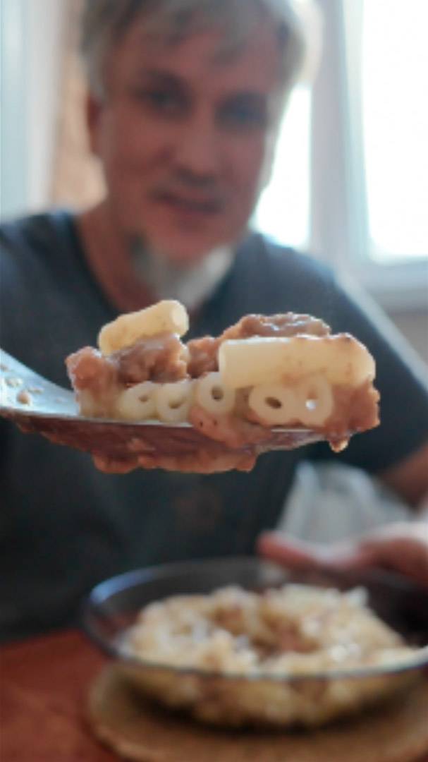 Это можно есть? Тушенка 73р, макароны 50 смотреть онлайн