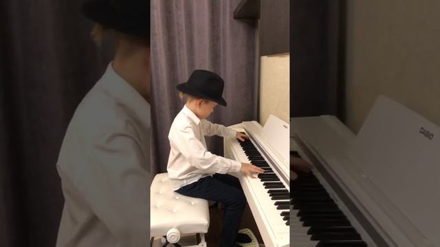 Elena Davis - Detective. Piano - Ulianenko Lev смотреть онлайн