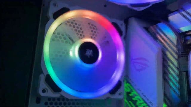 Asus X Corsair iCue Gaming PC - sexy RGB PC der sich komplett über die iCue Software steuern lässt! смотреть онлайн
