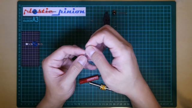 [TUTORIAL] (Part 1) Simple Build for Standard Tamiya Original смотреть онлайн