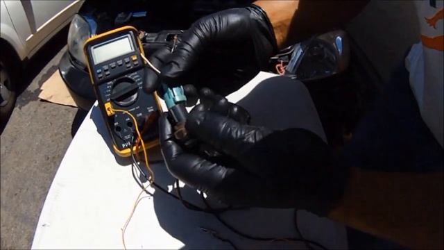 DIAGNOSING A NON WORKING RADIATOR FAN,TESTING FAN SWITCH W/ A SODA CAN, WATER & FIRE HONDA CIVIC смотреть онлайн