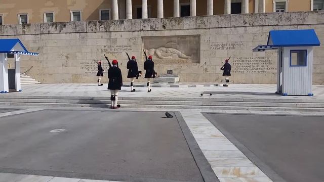 Смена почетного караула. Афины. смотреть онлайн