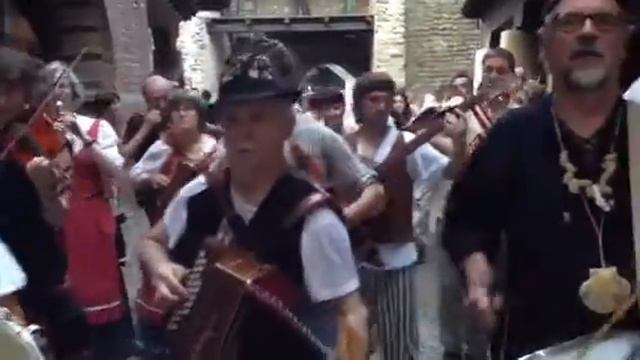PIEMONTE FOLK FESTIVAL - SARABANDA AL BORGO MEDIEVALE 14 lu смотреть онлайн