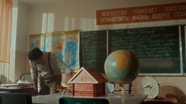 Ілияс Байбосынов - Қош бол мектебiм (MOOD VIDEO) смотреть онлайн