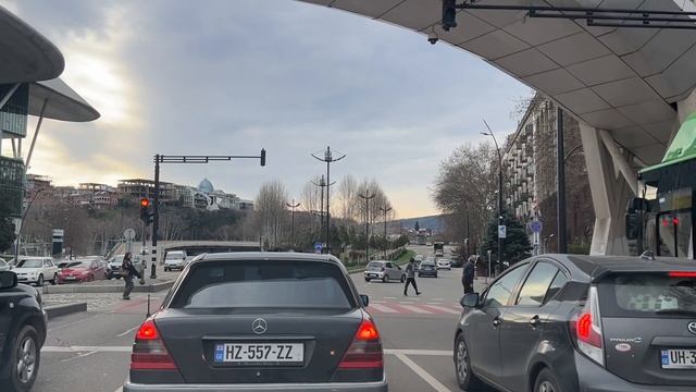 Тбилиси. Площадь Героев- проспект Кетеван Дедопали. Ранняя поездка на Авлабар. смотреть онлайн