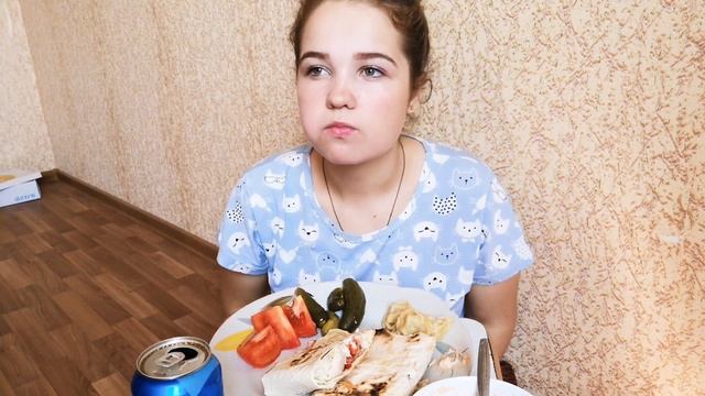 МУКБАНГ 💖💖Трошки цікавого про мене