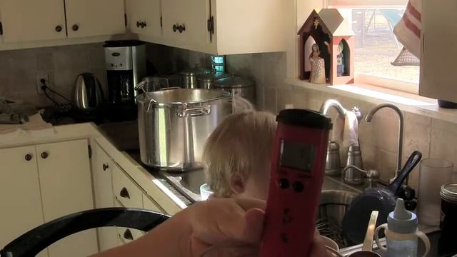 How to Make Clothbound Cheddar Cheese at Home (Part 6 Cheesemaking Series) смотреть онлайн