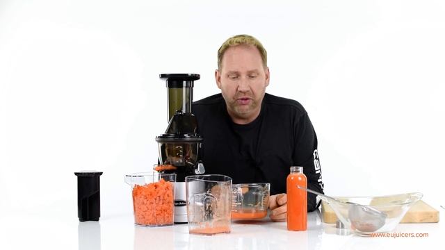 Omega MMV702 MegaMouth juicer - Product Overview смотреть онлайн