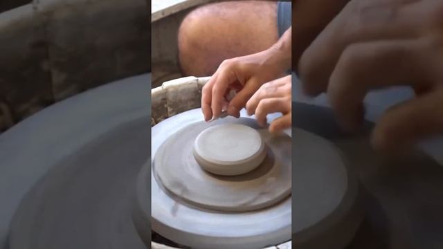 Pottery Wheel 🕊️🧿 #pottery #ceramic #clay #handmade #shortvideo #viral #rachnayadav99 смотреть онлайн