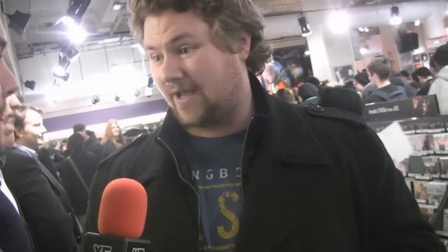 On Location - Final Fantasy XIII: London hmv Launch Coverage! смотреть онлайн