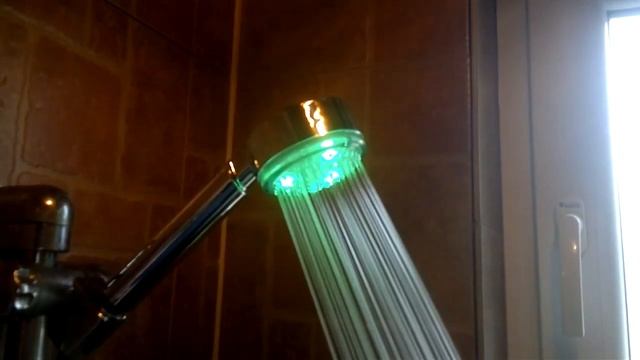 Душ со светодиодами смотреть онлайн