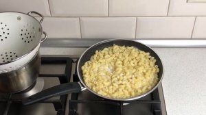 Макароны с молоком и сыром  Как приготовить тушеные макароны на сковороде с сыром и молоком