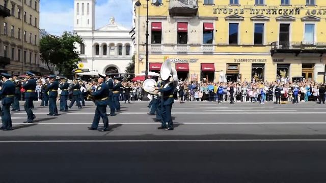 Парад цветов на Невском проспекте🌺🌺🌺 смотреть онлайн