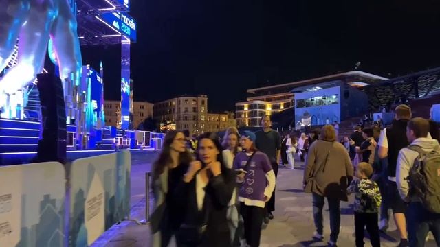 ПРОГУЛКИ ПО ПЯТНИЦАМ | ГУЛЯЕМ ПО ЦЕНТРУ часть 2 смотреть онлайн