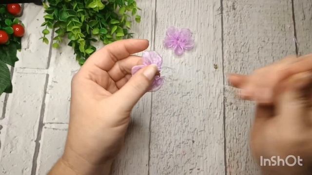 воздушный цветок из органзы М К цветков из органзы 2см