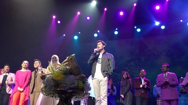 FATTAH AMIN : Kau Ilhamku : Dia Semanis Honey The Musical смотреть онлайн
