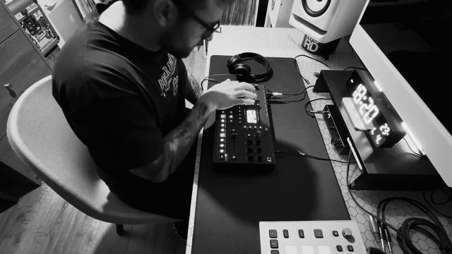 Techno Jam Dawless !!! Only with Elektron Octatrack ;) 04/02/24 смотреть онлайн