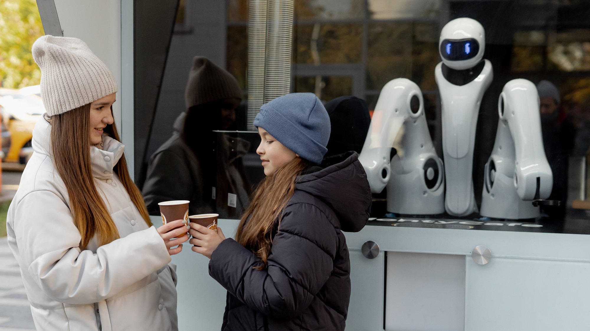 Роботизированная кофейня с роботом-барменом