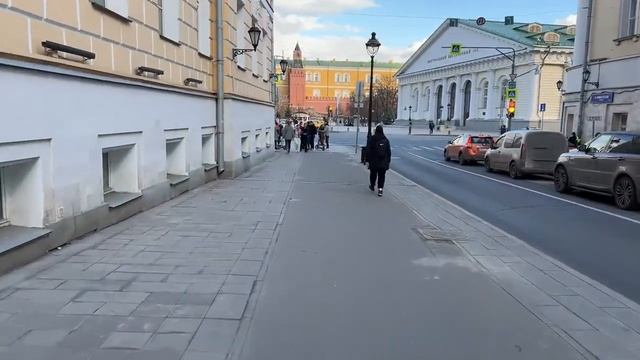 ПРОГУЛКИ ПО ПЯТНИЦАМ смотреть онлайн