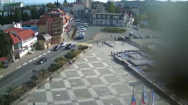 Вебкамера "Площадь Советская". Запись 08.10.2017 15:00:03 смотреть онлайн