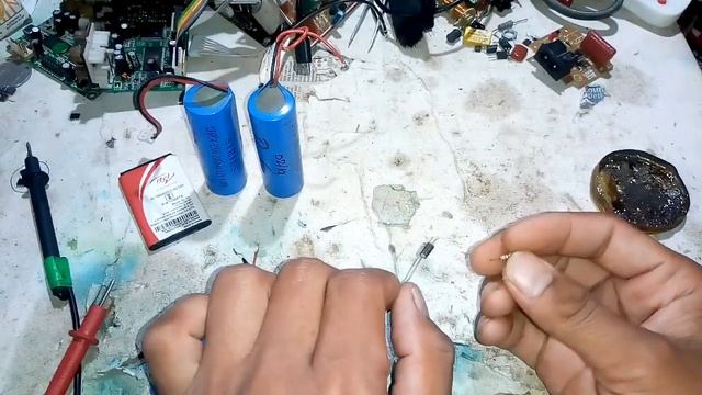 V23 Make a battery charger 5v to 4.2v || lithium ion battery charger 🔌 смотреть онлайн