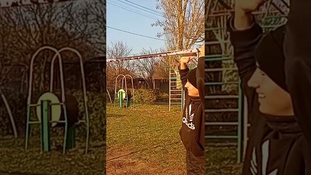 Воркаут элементы ! И и сложности! Рекомендую к просмотру новичкам смотреть онлайн