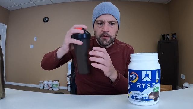 Review: RYSE Loaded Protein Chocolate Moon Pie смотреть онлайн