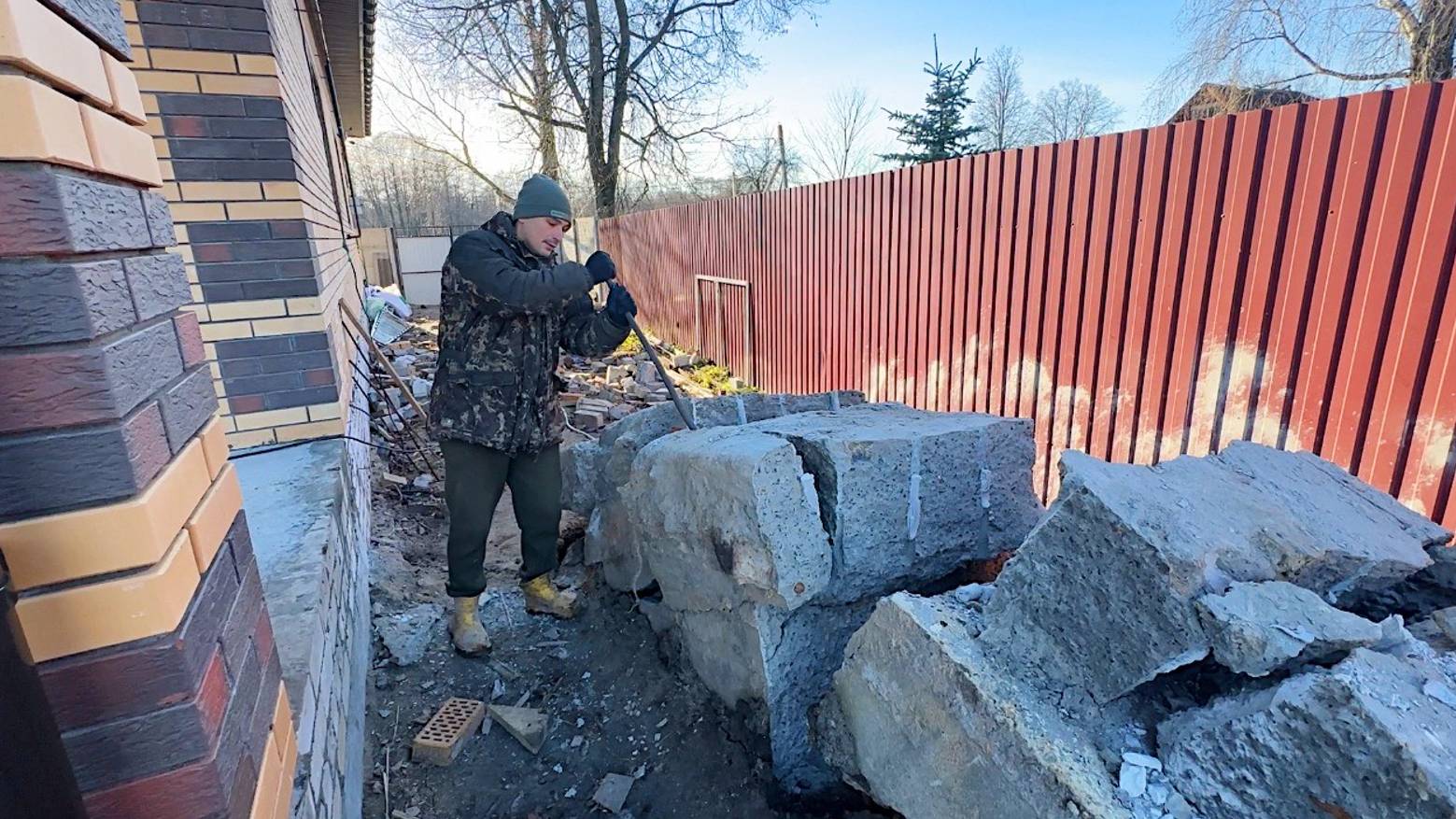 В это невозможно поверить! У нас получилось! Делаем ремонт в прихожей. Жизнь простых людей в деревне смотреть онлайн