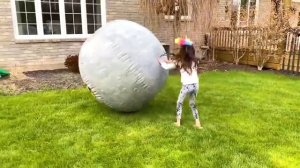 Хайди и Зидан играют в веселые прятки с папой